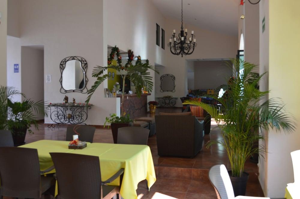 Concierge Plaza La Villa Колима Екстериор снимка