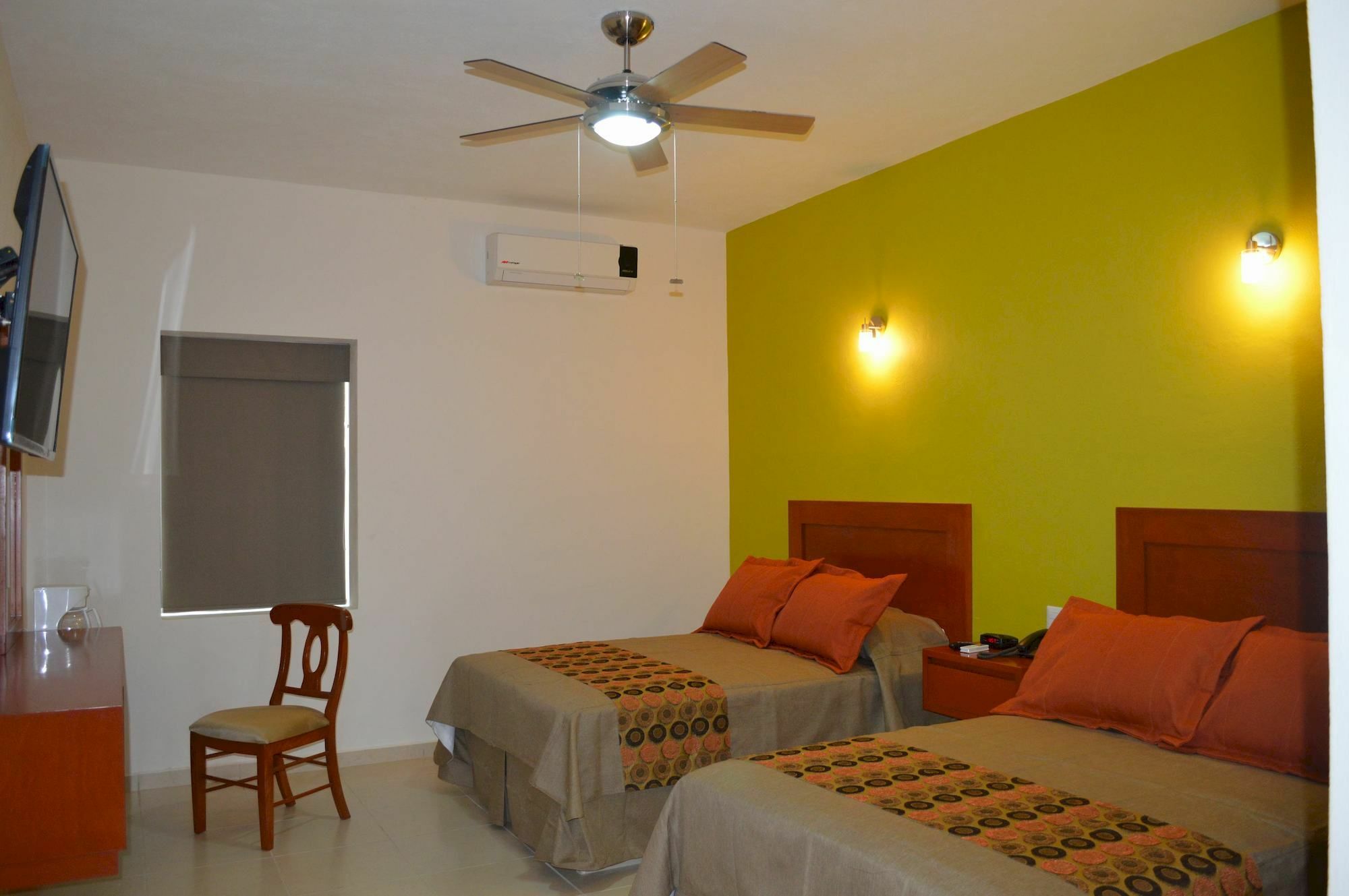 Concierge Plaza La Villa Колима Екстериор снимка