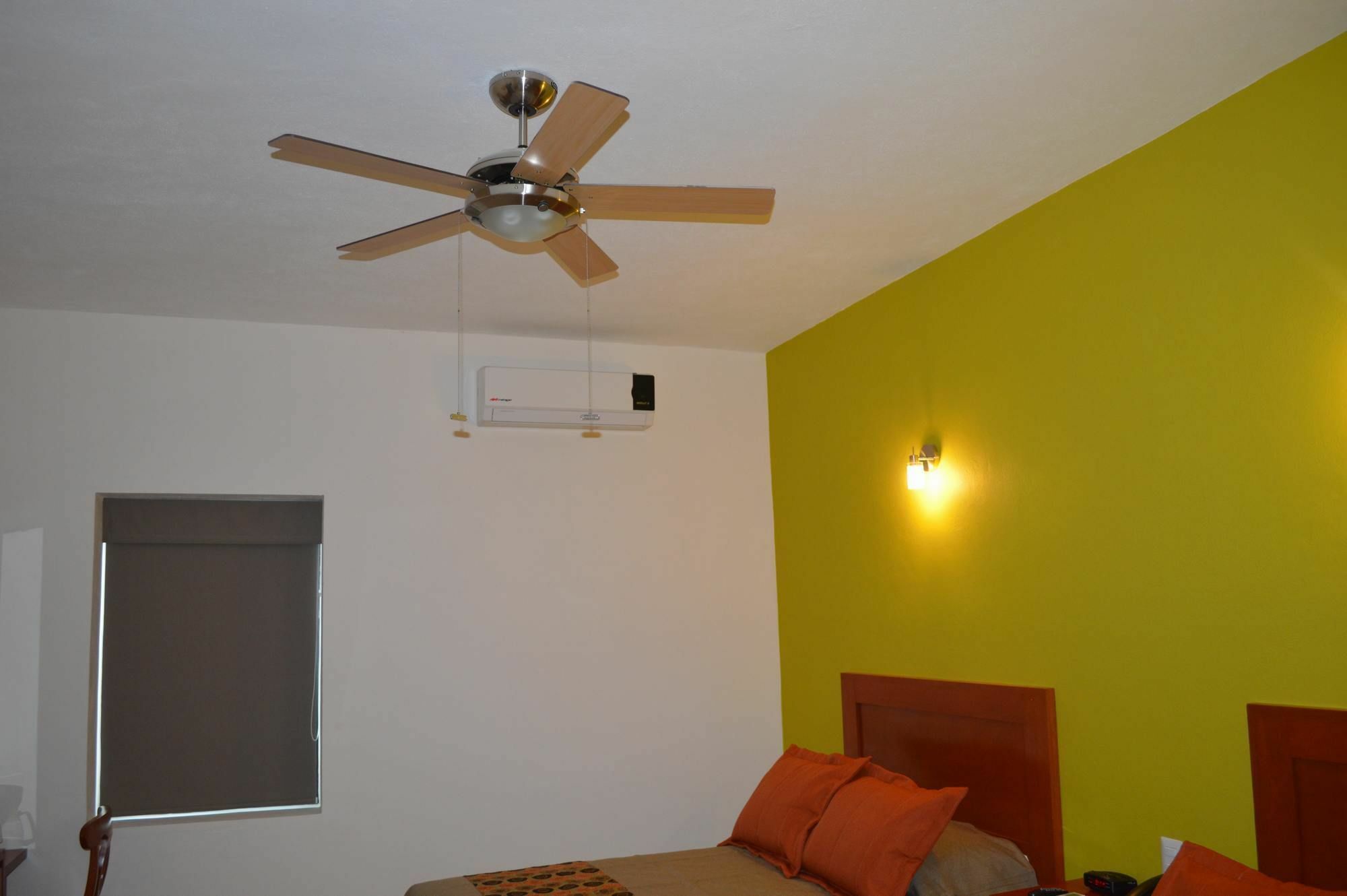 Concierge Plaza La Villa Колима Екстериор снимка