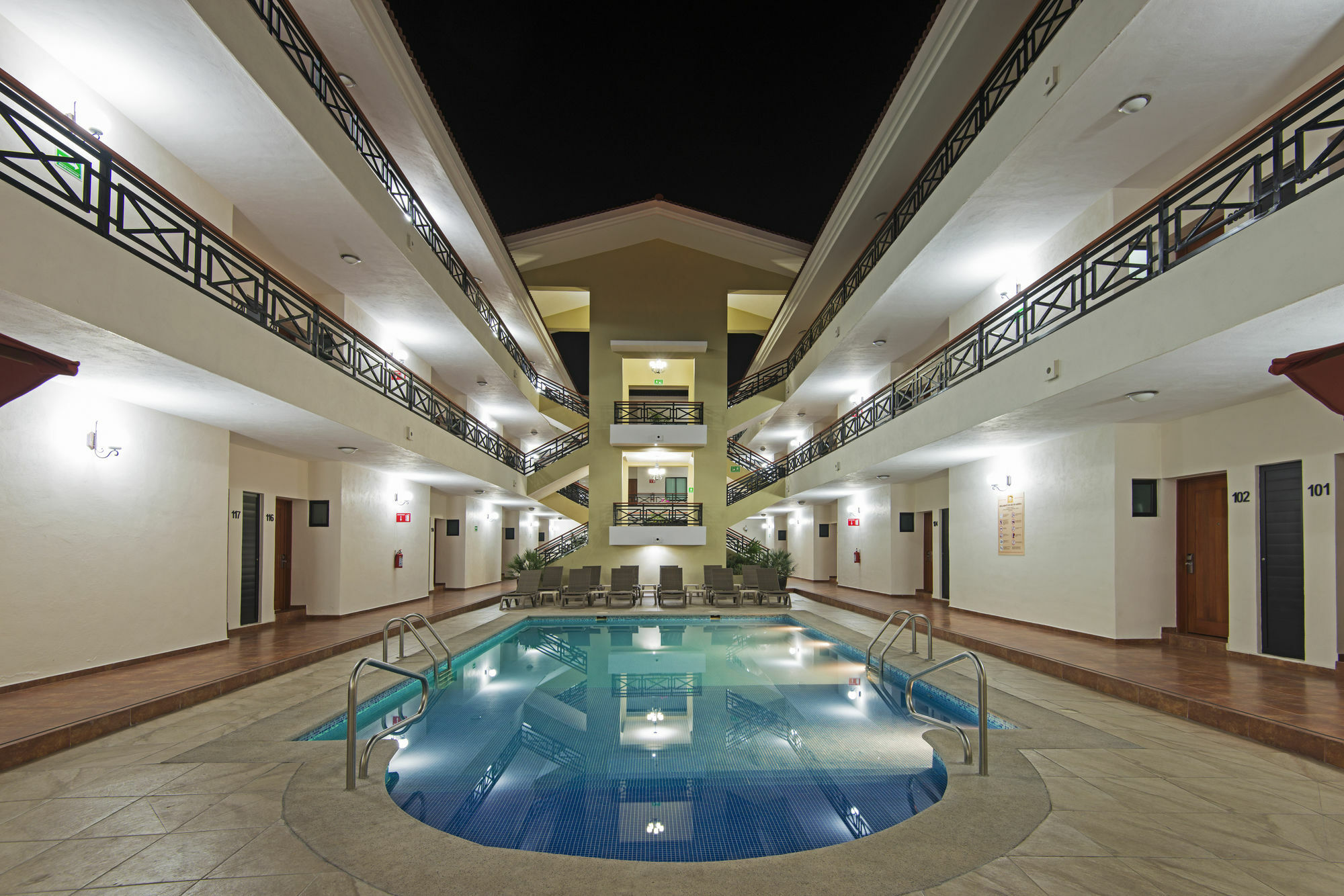 Concierge Plaza La Villa Колима Екстериор снимка